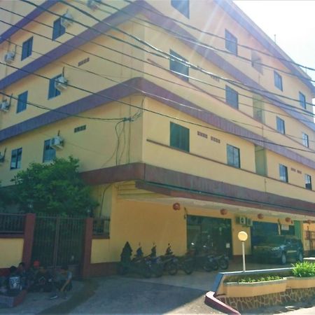 Hotel Pelita Terang Nagoya Buitenkant foto