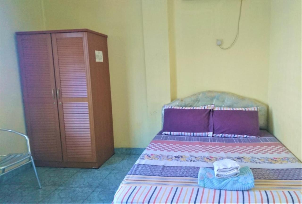 Hotel Pelita Terang Nagoya Buitenkant foto