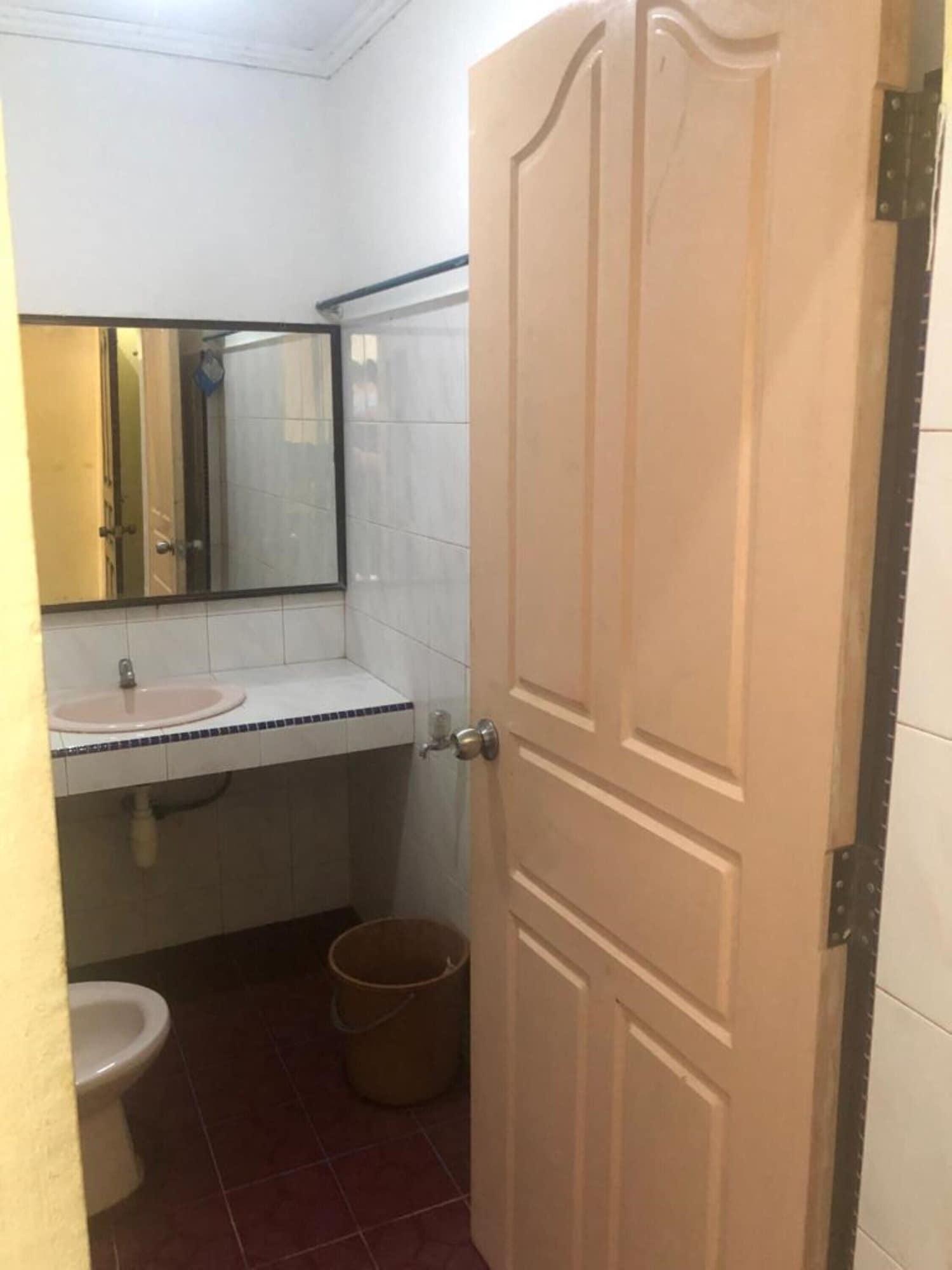 Hotel Pelita Terang Nagoya Buitenkant foto