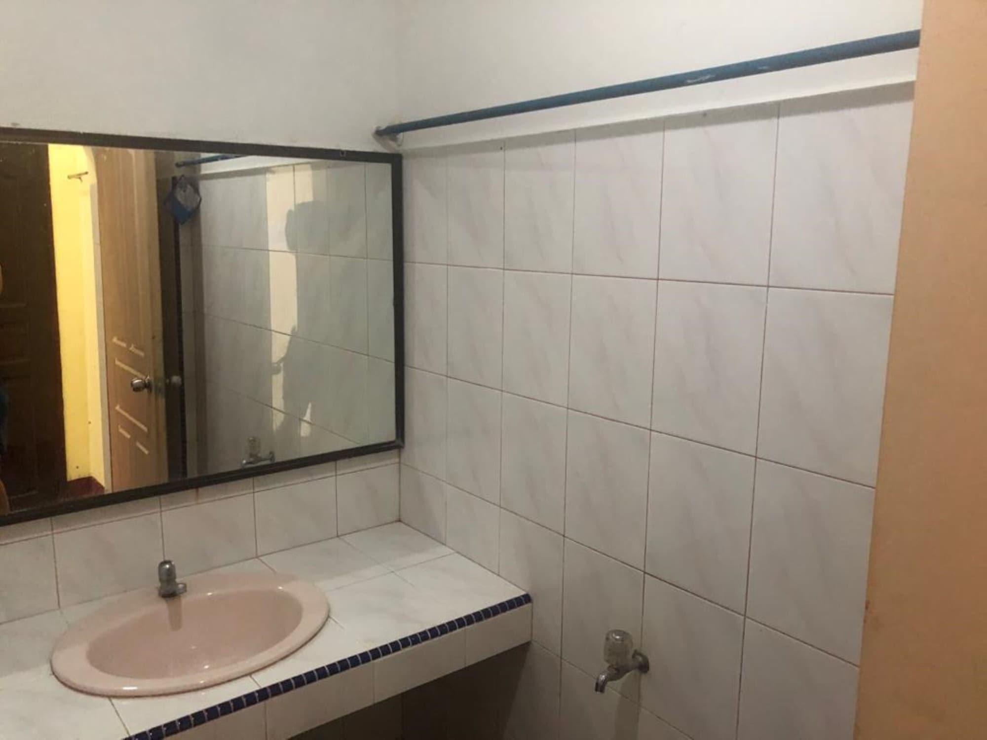 Hotel Pelita Terang Nagoya Buitenkant foto