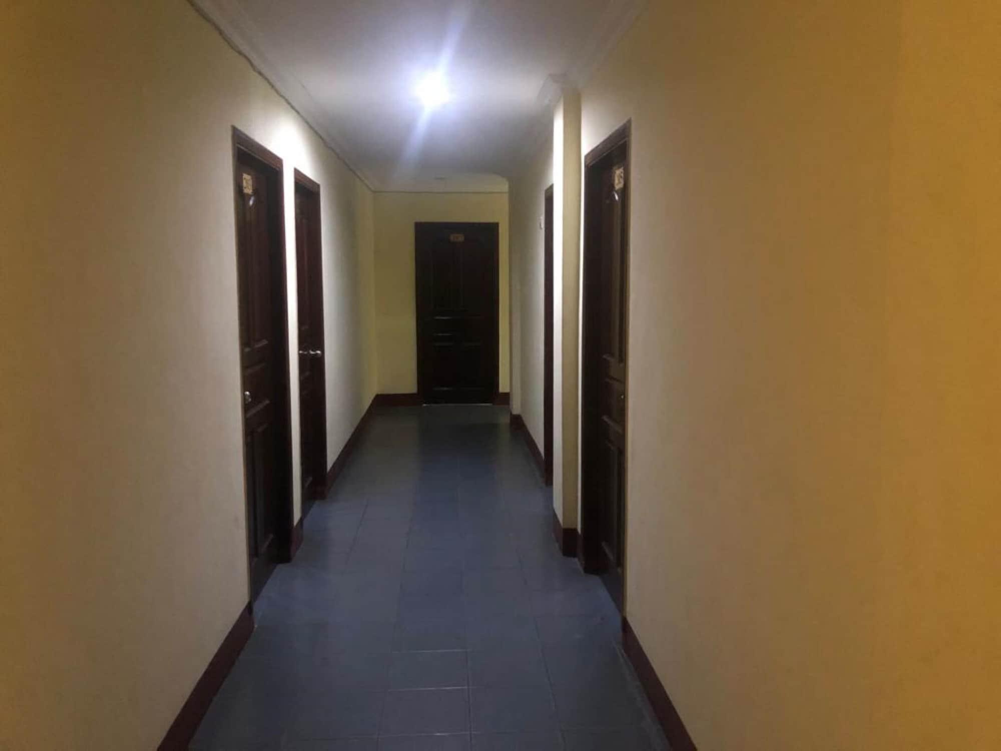 Hotel Pelita Terang Nagoya Buitenkant foto