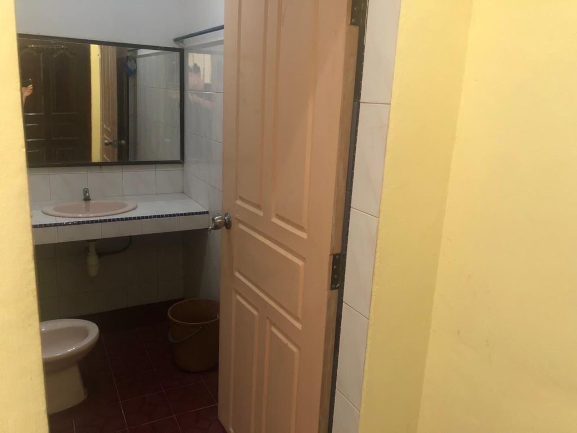 Hotel Pelita Terang Nagoya Buitenkant foto