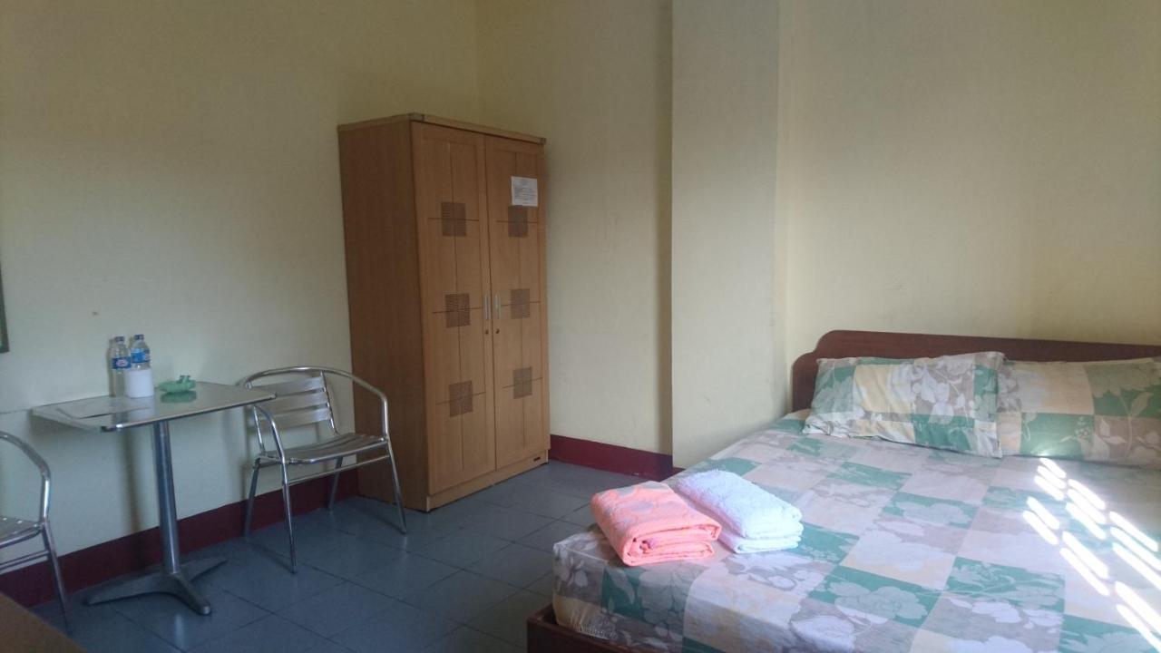 Hotel Pelita Terang Nagoya Buitenkant foto